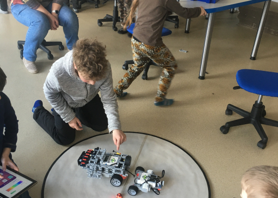 Mezigenerační velikonoční tvoření v Tékáčku