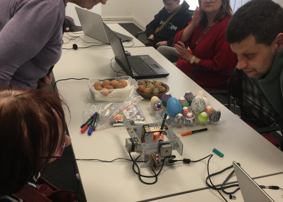 Mezigenerační velikonoční tvoření v Tékáčku