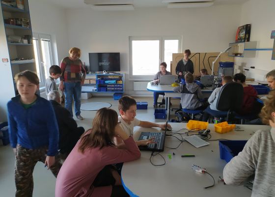 Mezigenerační velikonoční tvoření v Tékáčku