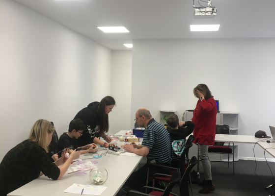 Mezigenerační velikonoční tvoření v Tékáčku