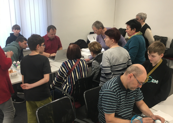 Mezigenerační velikonoční tvoření v Tékáčku