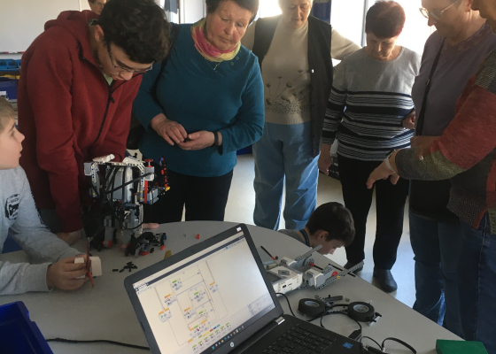 Mezigenerační velikonoční tvoření v Tékáčku